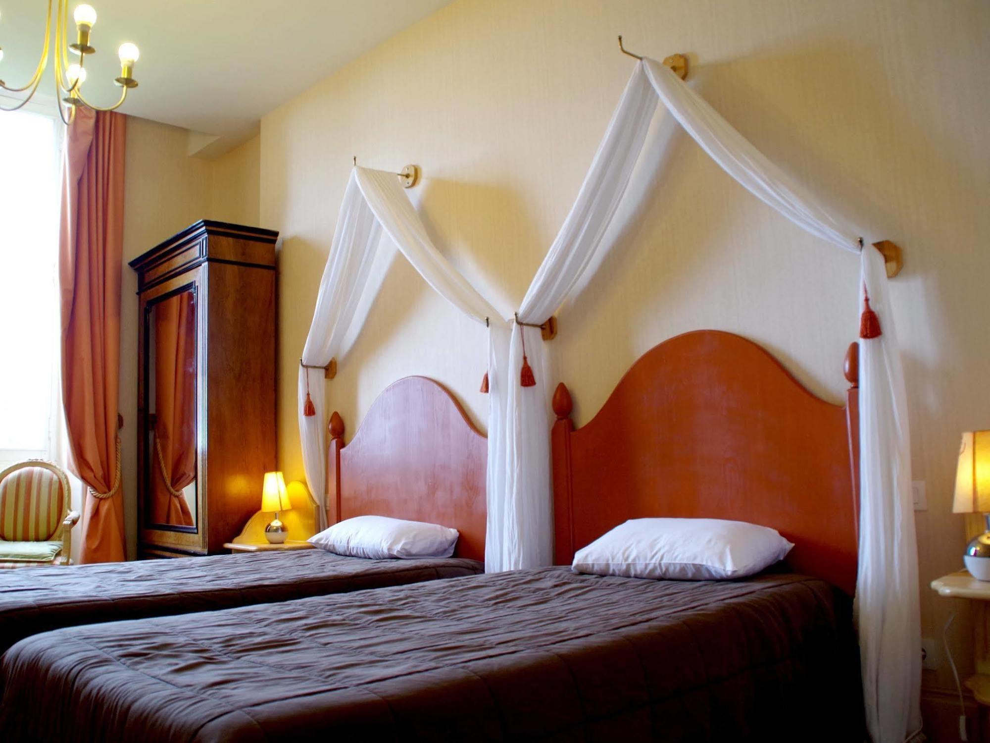 Hotel Chateau Fleur De Roques - Saint Emilion 3*